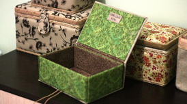 Небольшая коробка-картонаж