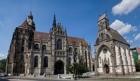 Dóm svätej Alžbety a Kaplnka sv. Michala, Košice, Slovensko.jpg
