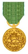 Medaille in Goud van de Orde van de Leeuw en de Zon Militaire Divisie Iran rond 1900 verleend voor dapperheid.jpg