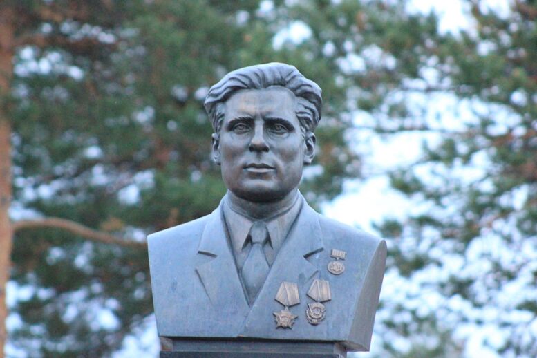 Povh-pamyatnik.jpg