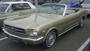 '65 Ford Mustang Convertible (Centropolis Laval '10).jpg