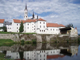 Vyssi Brod klaster 01.JPG