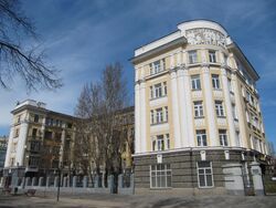 Волжская ул 34 вход Саратов.jpg