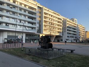Wohnhausanlage Franz-Haas-Platz 01.jpg