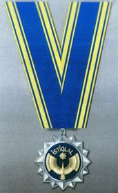 «İstiqlal» ordeni (boyunbağı).jpg