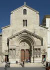 Arles kirche st trophime fassade.jpg