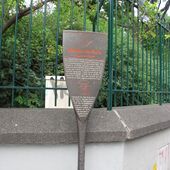 Panneau cabaret du Pistolet.jpg