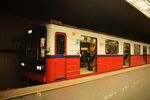 81-572 № 005 at station Ratusz Arsenał.jpg