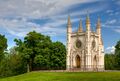 Gothic Chapel Peterhof tonemapped.jpg