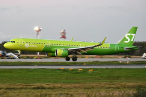 S7 Airlines, VQ-BGU, Airbus A321-271N (49566819291).jpg