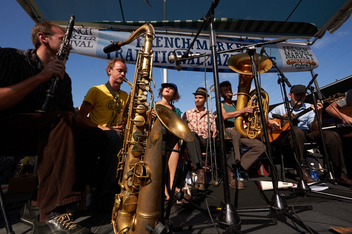 DSB FQF13 Sun French Mkt Trad Jazz Tuba Skinny 5.jpg
