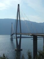 Helgelandsbrua.jpg