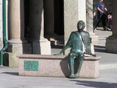 Antonio palacios monument.jpg