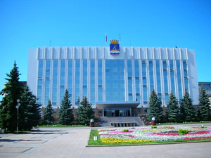 Tyumen town hall July 2009.jpg