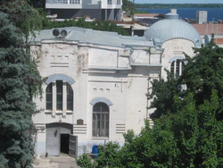 Городская водокачка вид с моста 1 Саратов.jpg