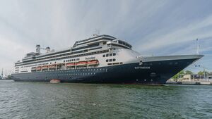 Rostock asv2018-05 img67 Warnemuende port.jpg