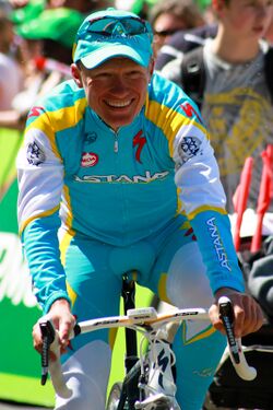 Vinokourov, Romandia 2011.jpg