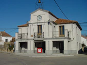 Ayuntamiento de Alameda del Valle.jpg