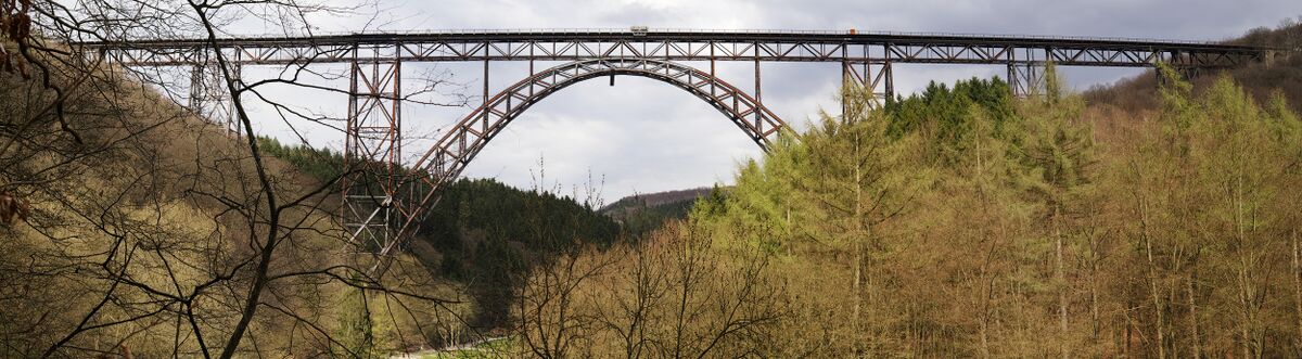 Панорама моста Müngstener