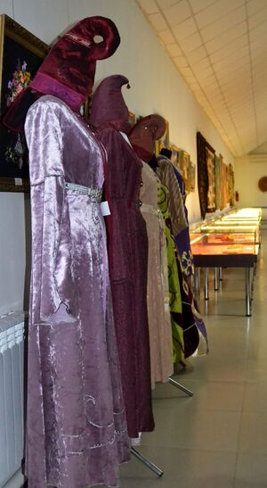 Ingush national women's costumes 3.jpg