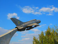 МиГ-21 Улица Тархова1.jpg