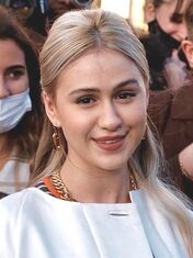 Bakalova Paris Fashion Week (cropped 2).jpg