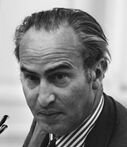Henk Vredeling 1974 (1).jpg