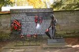 Гатчина. Мемориал 25 героям-подпольщикам.JPG