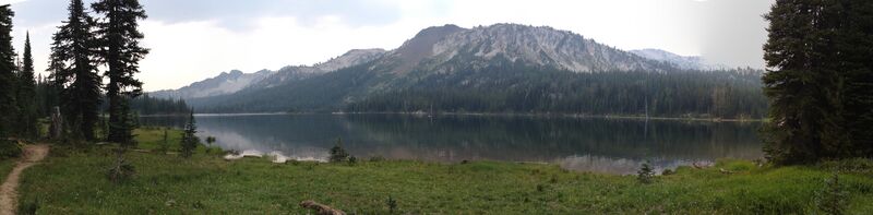 Панорама озера