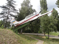 Як-52 на аэродроме Чайка.JPG