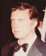 Cliff Robertson (november 1981) cropped.jpg