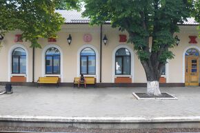 Volnovaha train station.JPG