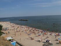 Пляж с горы возле 'Аллеи сказок' - panoramio.jpg