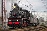 Эу683-89 с туристическим поездом, станция Москва-Рижская.jpg