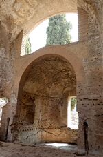 Small thermae Villa Adriana.jpg