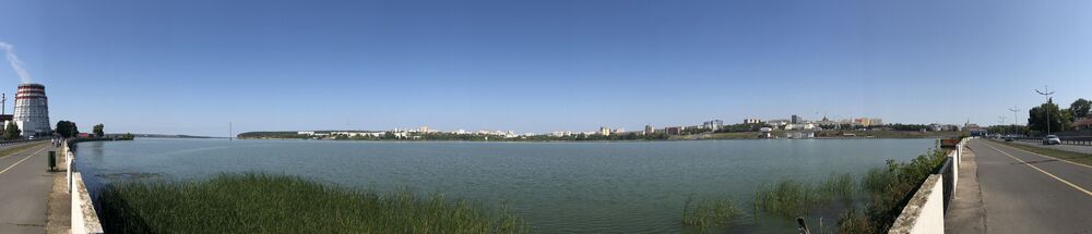 Панорама Ижевского пруда со стороны Южной набережной