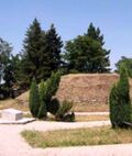 Горна студена братска могила.jpg