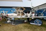 Diamond DA50 Oshkosh 2007.jpg