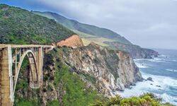 Bixby Creek Bridge, CA Coast 215 (Chris) (21612032076).jpg