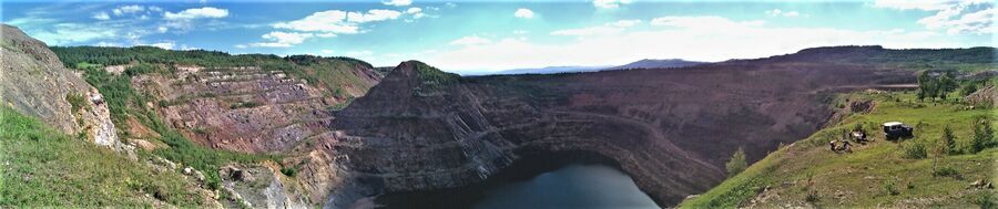 Панорама затопленного рудника Иркускан (2014)