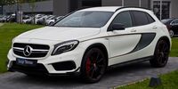 Mercedes-Benz GLA 45 AMG 4MATIC Edition 1 (X 156) – Frontansicht, 24. Oktober 2015, Münster.jpg