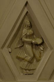 Teatralnaya porcelain sculpture 1.jpg