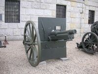 Warsaw Canon de 75 modele 1912 Schneider 1.JPG