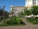 Владимирская церковь, сад02.jpg
