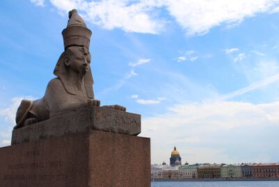 1. Сфинксы Университетская набержная.jpg