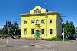 Белозерск, Орлова 16 (Дзержинского 18) (cropped).jpg