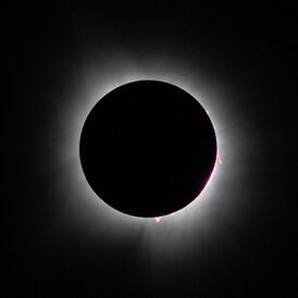 Фото полной стадии солнечного затмения 8&nbsp;апреля 2024&nbsp;года над Далласом (Техас, США)