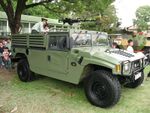 PLA Hong Kong Garrison Dong Feng EQ2050HMMWV.JPG