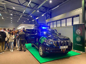 Toyota Land Cruiser Lithuanian border guard.jpg