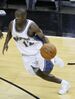 Earl Boykins playing with the Washington Wizards.jpg